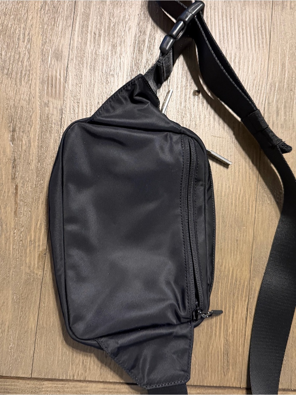 lululemon athletica black belt bag - Picture 2 of 3